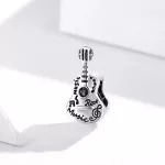 Ezüst charm, gitár