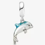 Ezüst charm, delfin