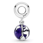 Ezüst charm, földgömb