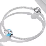 Ezüst charm, utazás