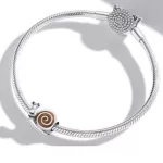 Ezüst charm, csiga
