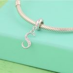 Ezüst charm, S betű