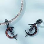 Ezüst charm, rózsa és hold
