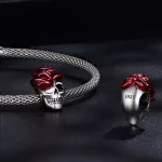Ezüst charm, koponya