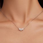 Ezüst nyaklánc gyöngyös medállal