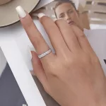 Ezüst női gyűrű fehér kristállyal, 6
