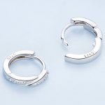 Ezüst fülbevaló csapos karika