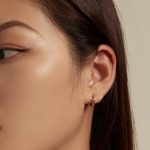 Ezüst fülbevaló csapos karika