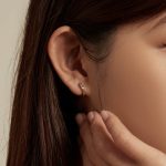 Ezüst fülbevaló csapos karika