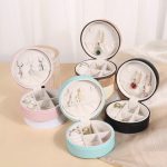 Ékszerdoboz charmoknak, gyűrűknek, karkötőknek, láncoknak, hordozható, kör alakú, kék