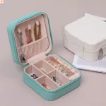 Ékszerdoboz charmoknak, gyűrűknek, karkötőknek, láncoknak, hordozható, kék