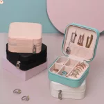 Ékszerdoboz charmoknak, gyűrűknek, karkötőknek, láncoknak, hordozható, kék