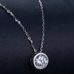 Ezüst nyaklánc moissanit medállal