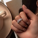 Ezüst gyűrű, lila virágos, 6