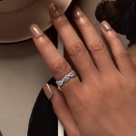 Ezüst gyűrű, lila virágos, 6