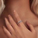 Ezüst gyűrű, lila virágos, 6