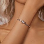 Ezüst karperec holdkővel, 17 cm