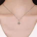 Ezüst charm, csodalámpás