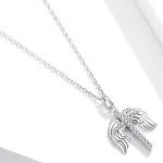 Ezüst nyaklánc, szárnyas kereszttel
