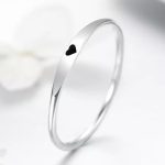 Ezüst gyűrű fekete szívvel, 8