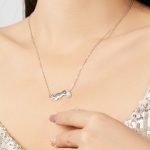 Ezüst nyaklánc, macskás medállal