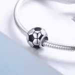 Ezüst charm, futball-labda