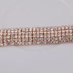 Karperec Ausztria kristályokkal, arany színben, 19 cm 