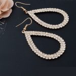 Aranyozott csepp fülbevaló kristályokkal, arany színben 