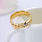 Női karikagyűrű geometrikus mintával, nemesacélból, arany, 8