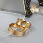 Női karikagyűrű hullámvonallal, nemesacél, arany, 6
