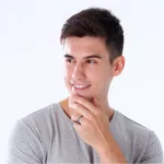 Nemesacél férfi karikagyűrű szívmotívummal, 9