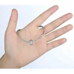 Ezüst gyöngy charm kristálykövekkel 