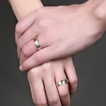 Férfi karikagyűrű, nemesacél, aranyszínű, 9 