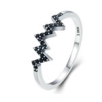 Ezüst gyűrű EKG-motívummal, 8