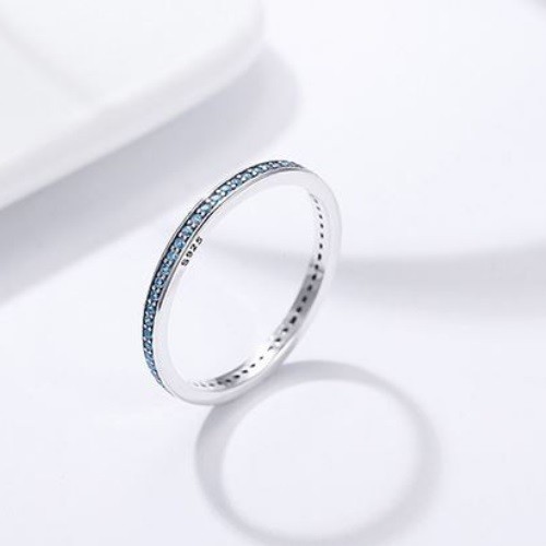 Ezüst gyűrű kristályokkal, kék, 7-es méret