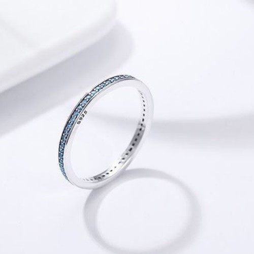Ezüst gyűrű kristályokkal, kék, 8-as méret