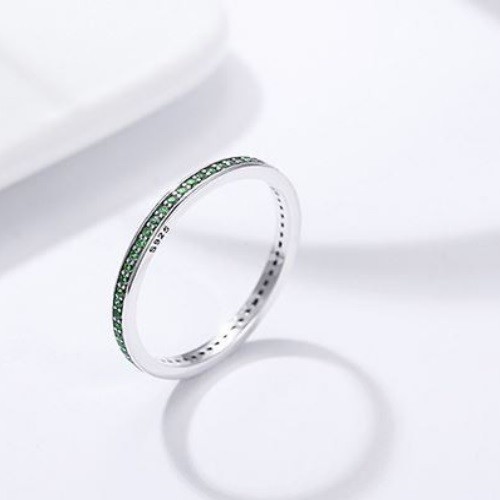 Ezüst gyűrű kristályokkal, zöld, 7-es méret