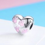 Ezüst charm, szív mancsokkal