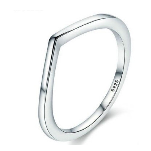 Ezüst gyűrű, szabálytalan forma, 7-es méret