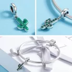 Ezüst kaktusz charm cirkóniumkristállyal 