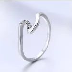 Ezüst gyűrű hullámos formával, 7