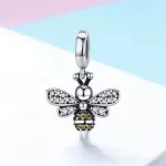 Ezüst méhecske charm cirkóniumkristállyal 