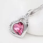 Nyaklánc duplaszíves medállal, Swarovski kristállyal díszített, rózsaszín