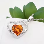Nyaklánc szív a szívben medállal, Swarovski kristállyal díszített, topáz
