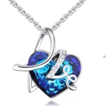 Nyaklánc szív medállal, LOVE felirattal, Swarovski kristállyal díszített, kék
