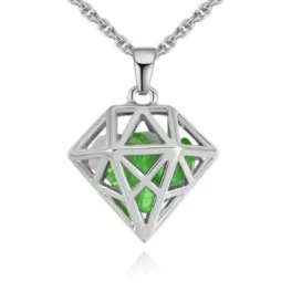   Nyaklánc gyémántkristály formájú, áttört medállal, peridot