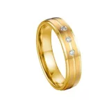 Női karikagyűrű, vésett csíkkal, nemesacél, aranyszínű, 7