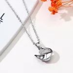 Nyaklánc hattyú medállal, Swarovski kristállyal díszített, rózsaszín
