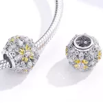 Ezüst charm, virágos gyöngy 