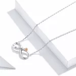 Ezüst nyaklánc ékszerüveggel